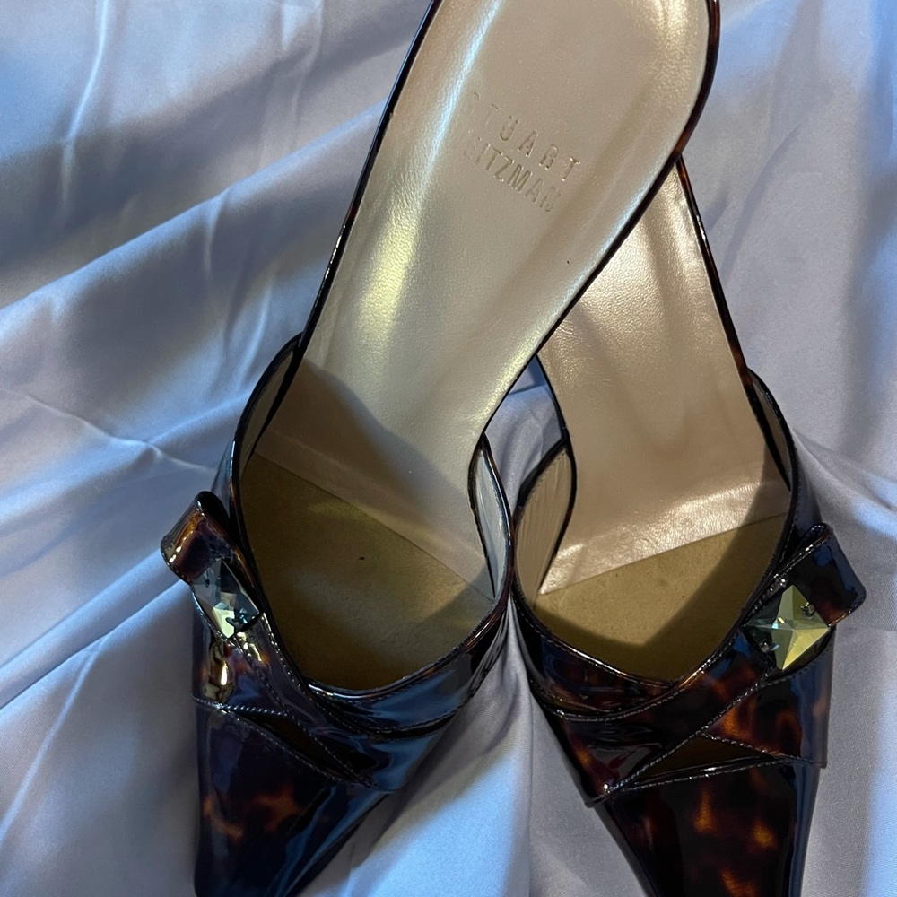 STUART WEITZMAN